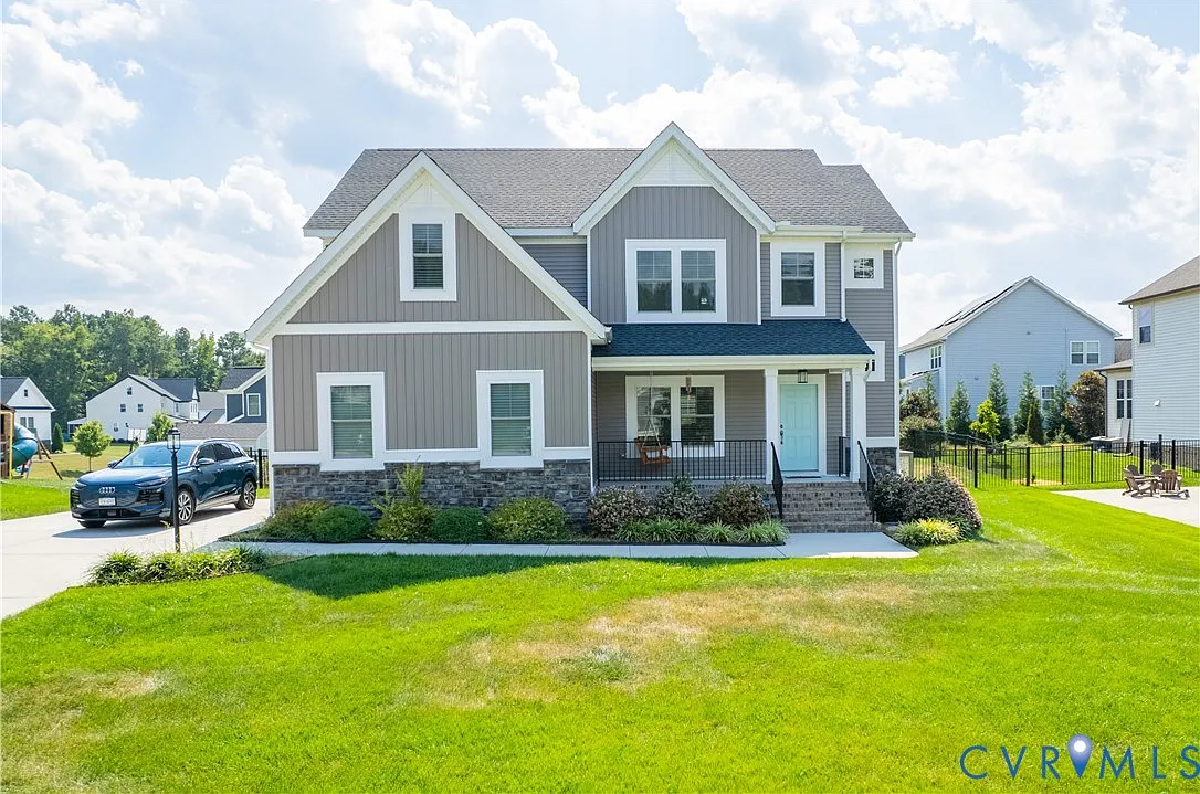 3 bed, 2.5 bath, 2589 sqft, $2,899 — Photo 1