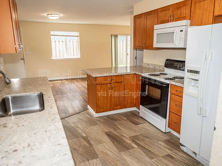 9620 Maple Ave SW — Photo 14
