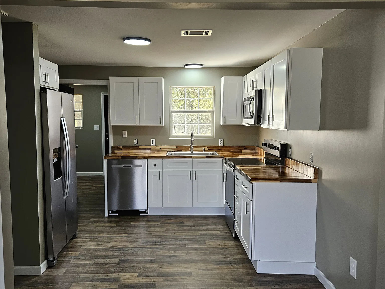 319 Broad St — Photo 3