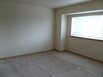4th image of 1123 127th St E