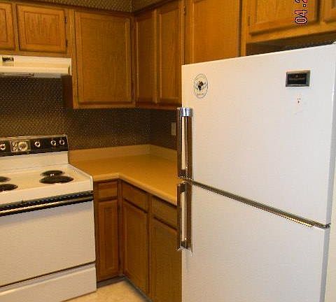 4th image of 3031 Belle Meade Dr APT D