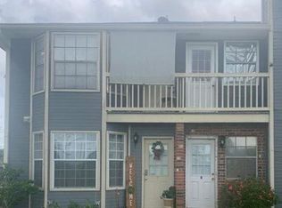 810 Meadow Glen Ave APT A, Zachary, LA 70791