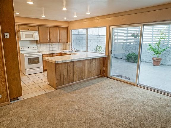 4th image of 24241 La Glorita Cir