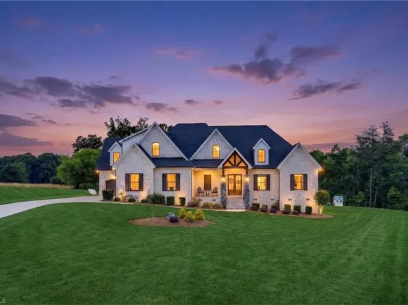 402 Mitchells Landing Way, Greensboro, NC 27455
