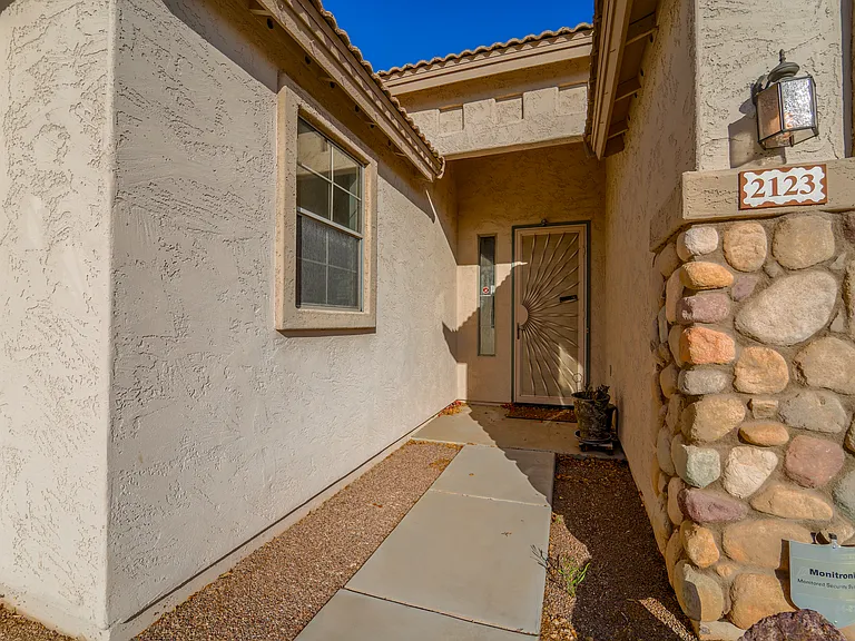2123 W Maldonado Rd — Photo 3