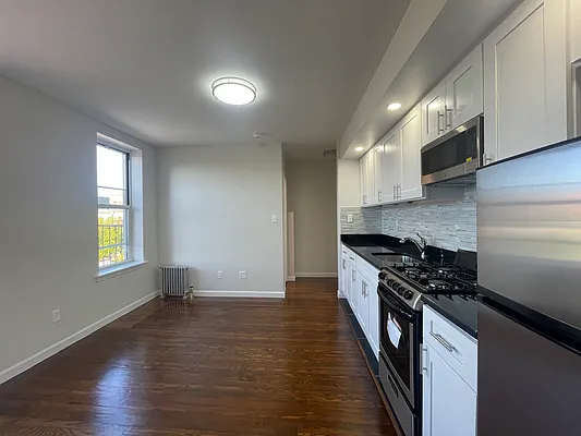 Rented by Oxford Property Group | media 13