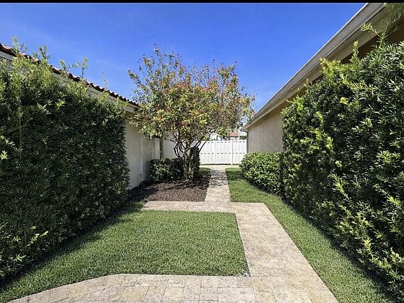 5th image of 16534 NW 10th Street