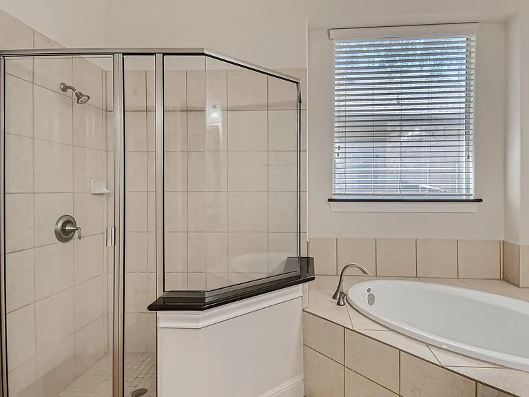 3822 Remington Rd — Photo 12