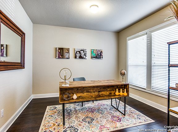 4th image of 2057 Cullum Park