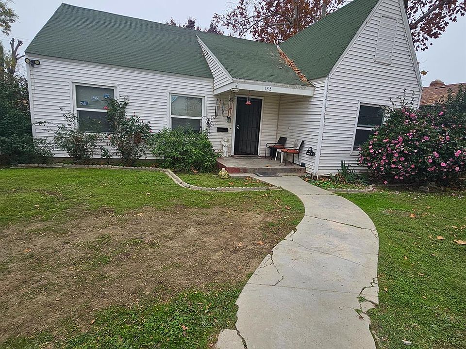 1st image of 123 Douglas St
