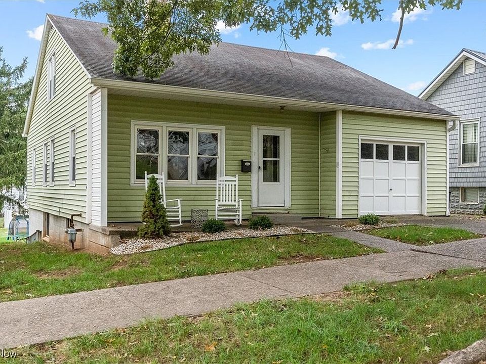 1st image of 709 8th St