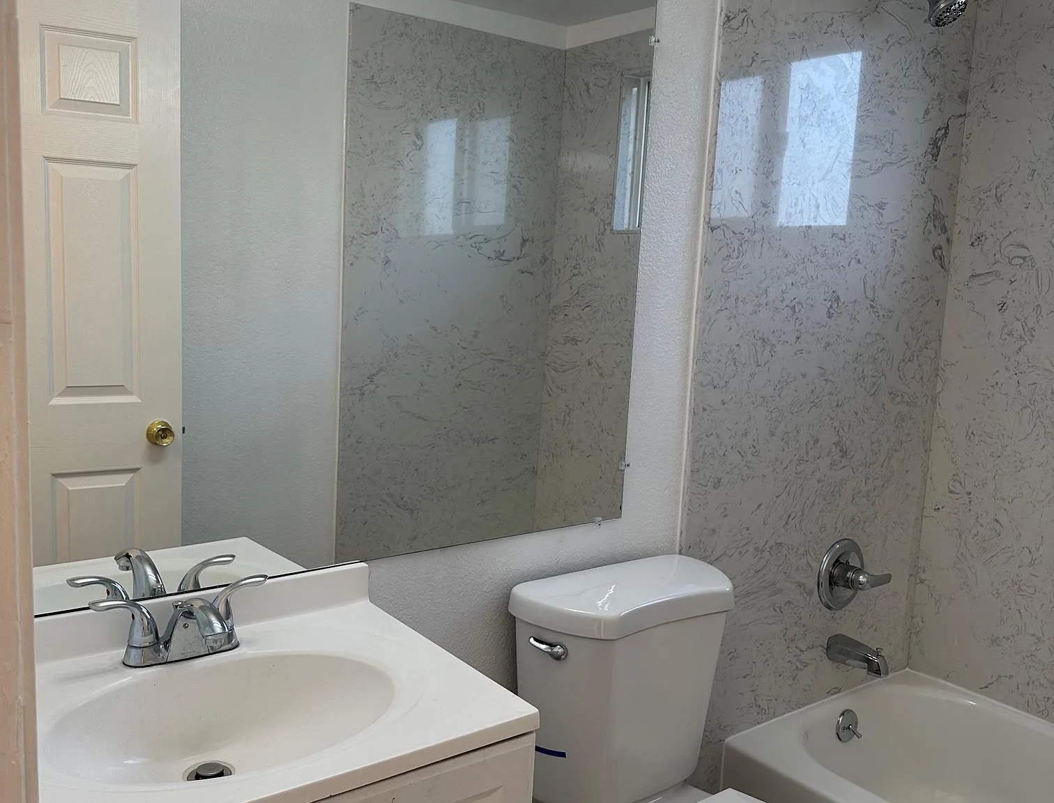 3634 Bellinger Ct — Photo 3