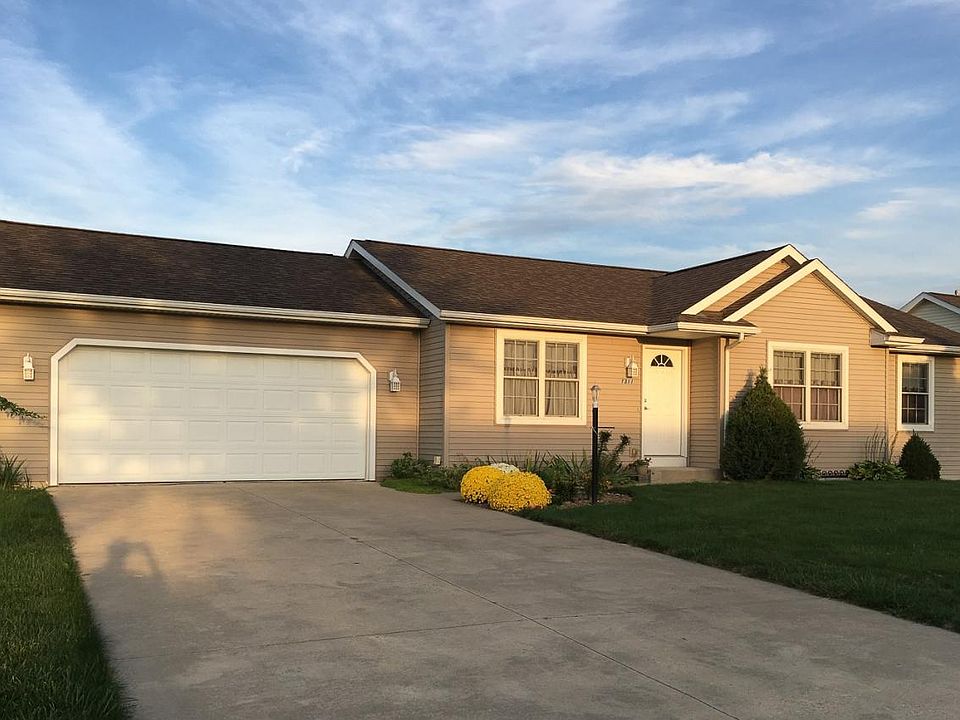 1st image of 1311 Crimson Leaf Dr
