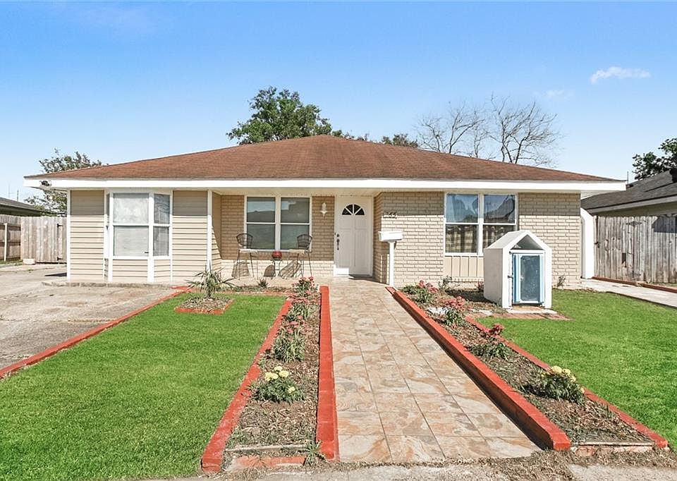 1st image of 265 Briarwood Dr