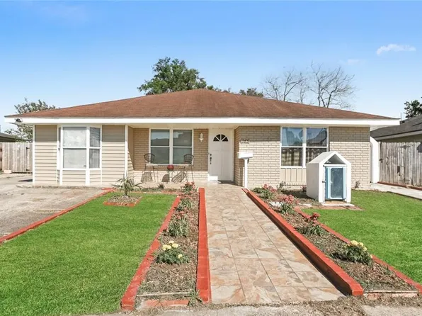 265 Briarwood Dr, Gretna, LA 70056