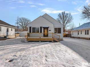 2370 E Reservoir St, Grandview, IL 62702
