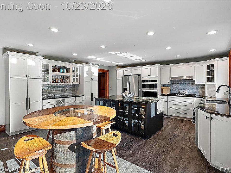 9551 Oak Pointe Ln, photo 16