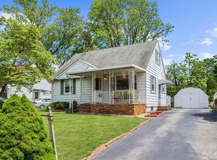 15 Jones Pl, Edison, NJ 08817