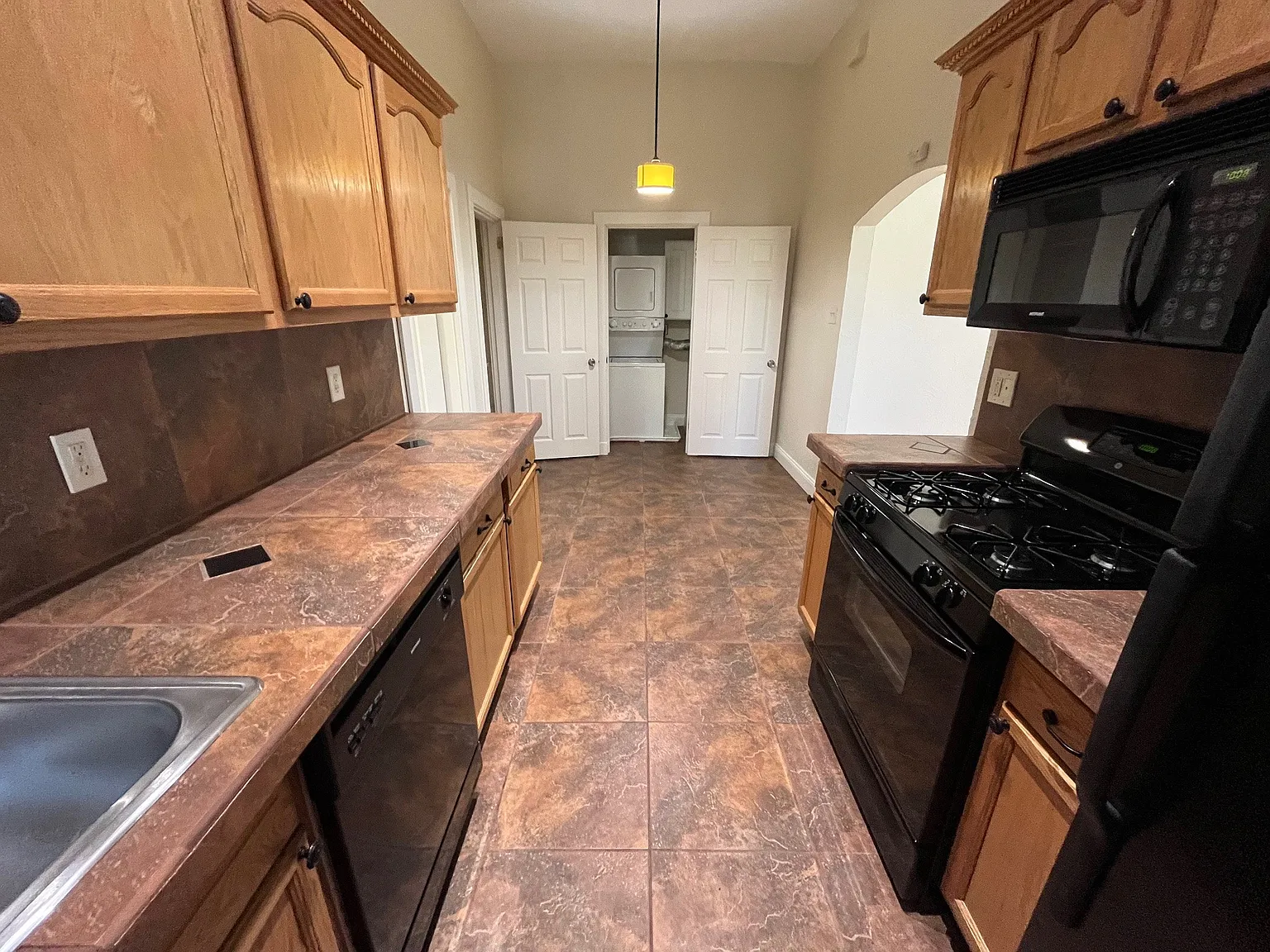 Fairmount 344 - 1 — Photo 3