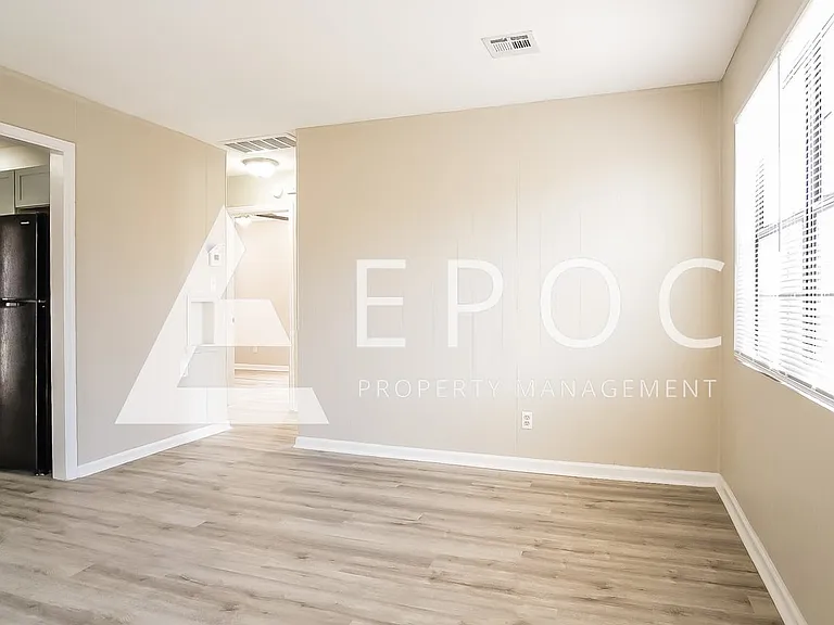 2309 N Xanthus Ave — Photo 1