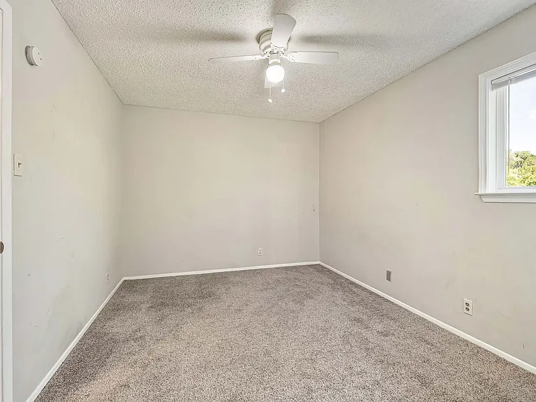 3904 Hudson Bend Rd #A — Photo 13