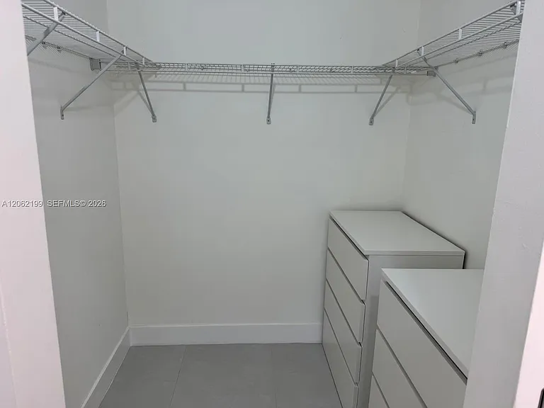1133 Alexander Bnd — Photo 7