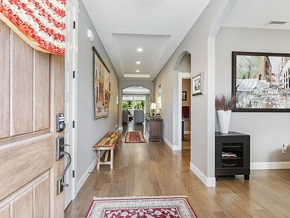 4th image of 5106 NE 134th St