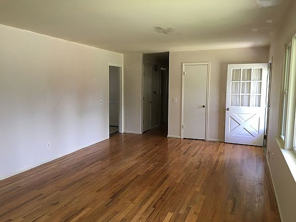 Living Room 23.10X13.2