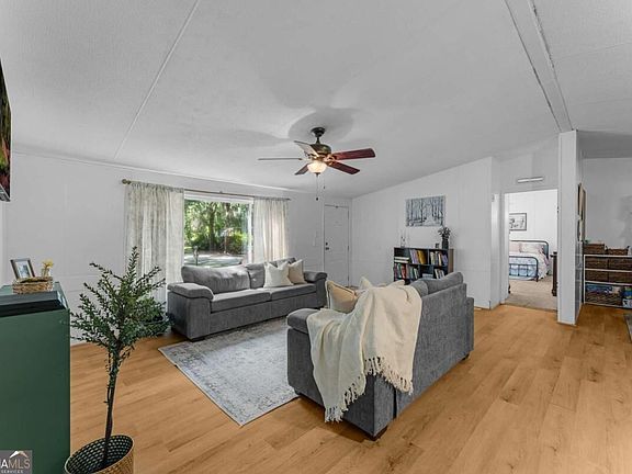 4th image of 271 Wild Heron Dr