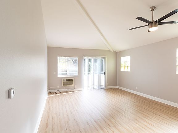 4th image of 404 W 4th St APT 5
