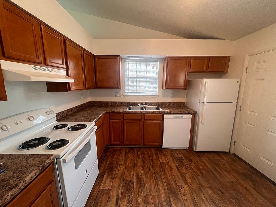 2nd image of 130 Armon Ave #130