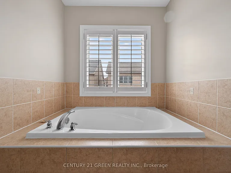 50 Bellcrest Rd — Photo 23