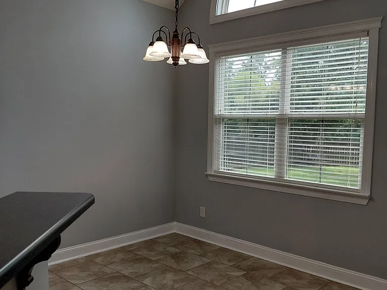 222 Piedmont Ln — Photo 6