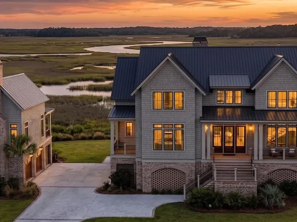 1161 Ship Builder St, Charleston, SC 29492