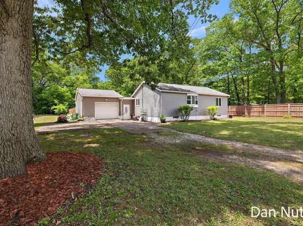 107 N Densmore St, Muskegon, MI 49442