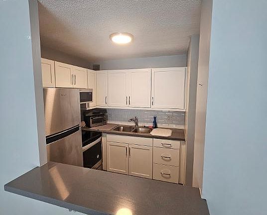 5th image of 2728 N Hampden Ct APT 604