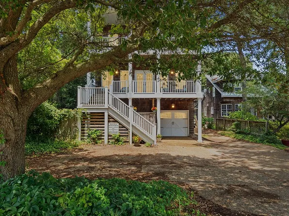 215 83rd St Unit A, Virginia Beach, VA 23451