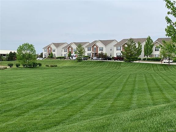 5th image of 720 Harbor Woods Dr Unit A