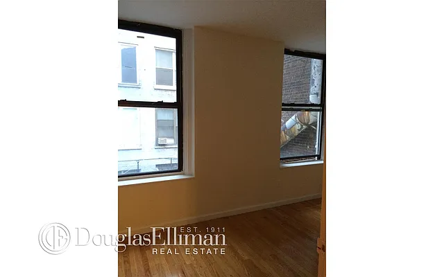 Rented by Douglas Elliman | media 21