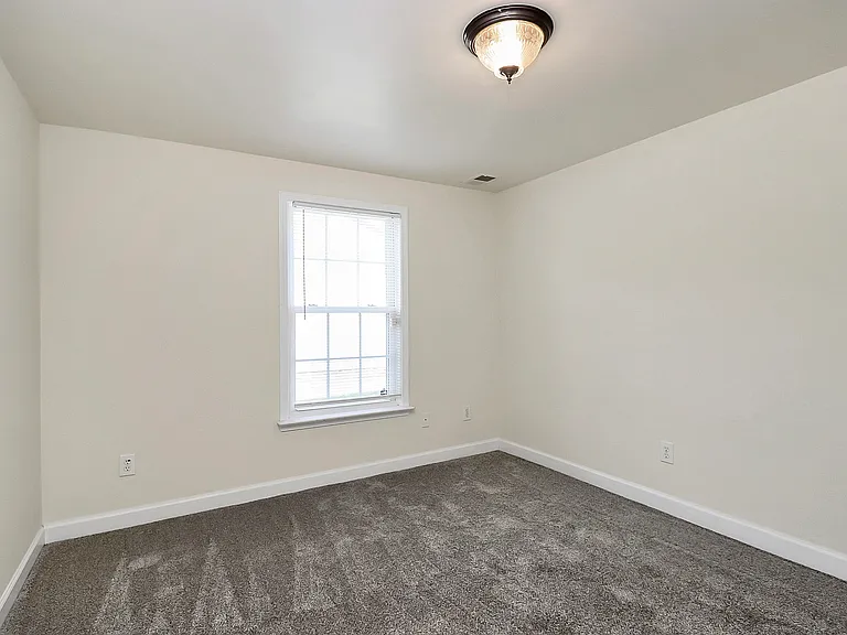 1005 Rainbow Dr — Photo 25