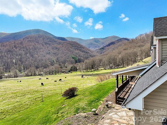 4th image of 371 Ned Cove Rd