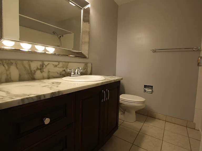 4438 S Balsam Ave — Photo 2