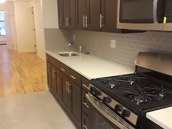 5th image of 211 W 147th St APT 1A