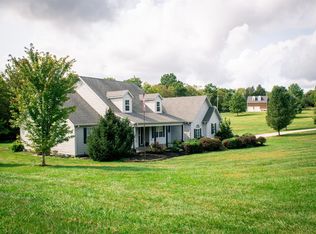 1332 Cedar Lake Rd, Versailles, KY 40383