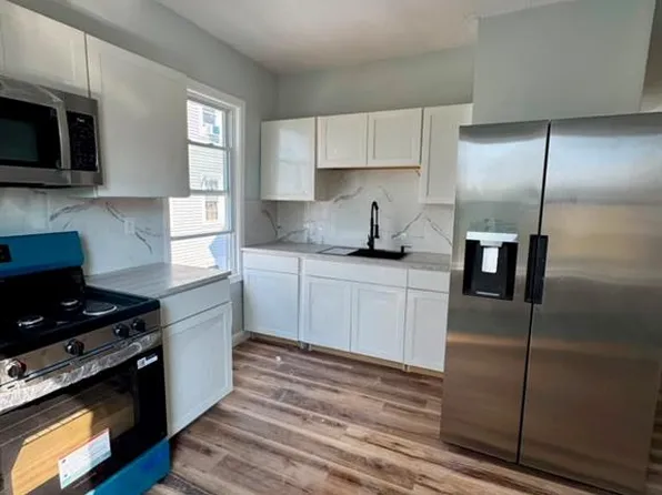 67 Tanner St, Providence, RI 02905