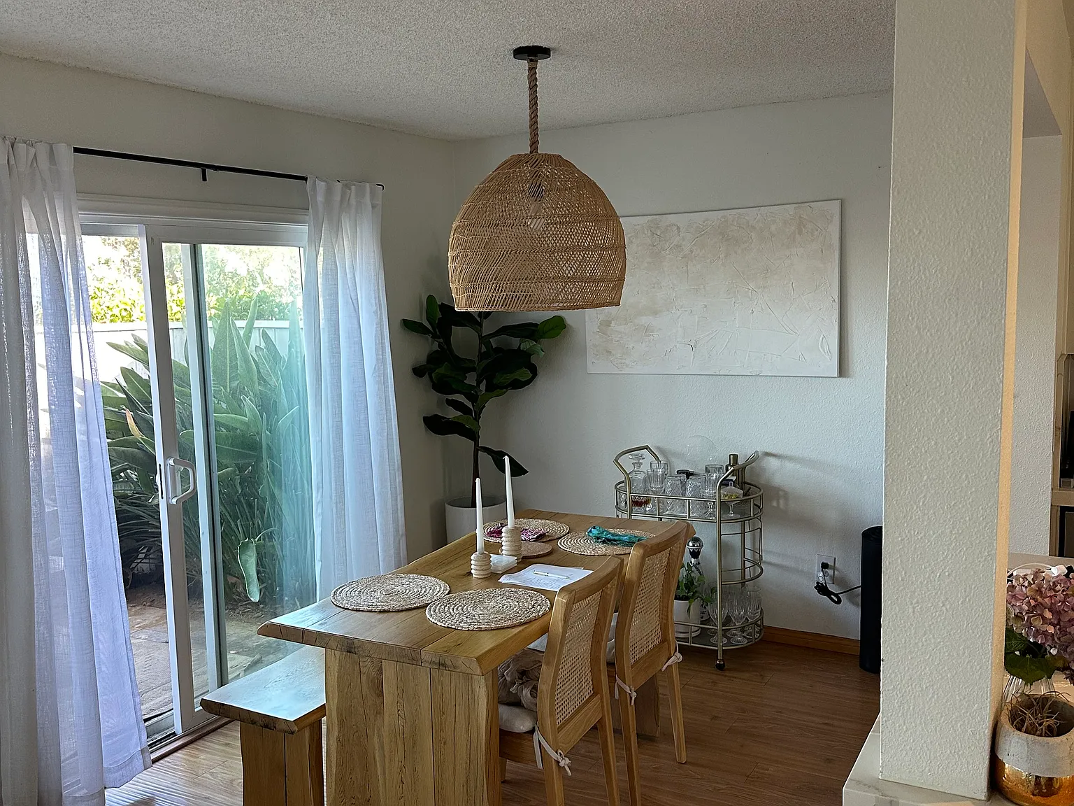 2 bed, 2.5 bath, 1250 sqft, $4,900 — Photo 2