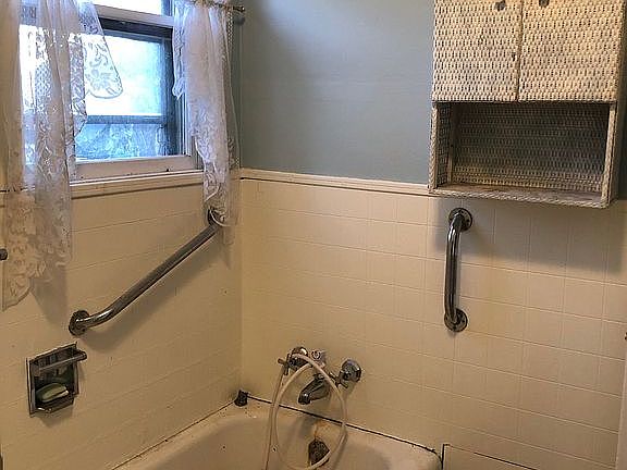 309 Bathroom