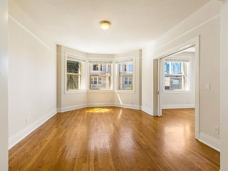 The New Carroll Apartments — Photo 20