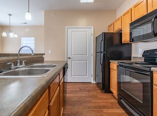 Apartments at Grand Prairie, Peoria, IL 61615