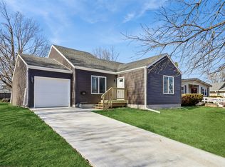 1312 E 25th Ct, Des Moines, IA 50317
